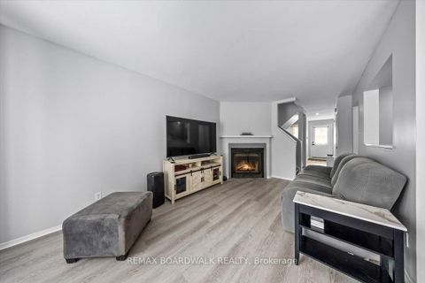 Photo 4 at 294 Valade Crescent, Fallingbrook/Pineridge, Orleans