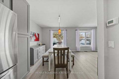 Photo 8 at 294 Valade Crescent, Fallingbrook/Pineridge, Orleans