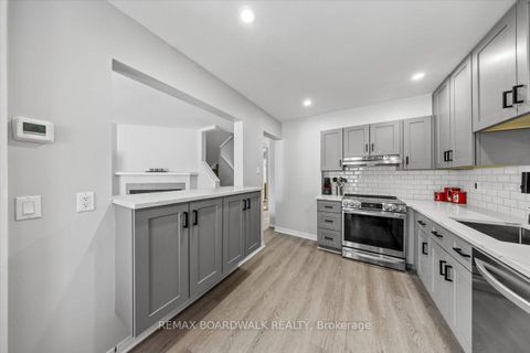 Photo 10 at 294 Valade Crescent, Fallingbrook/Pineridge, Orleans