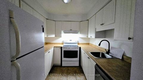 Photo 14 at 3 - 10 Charles Street, Arnprior