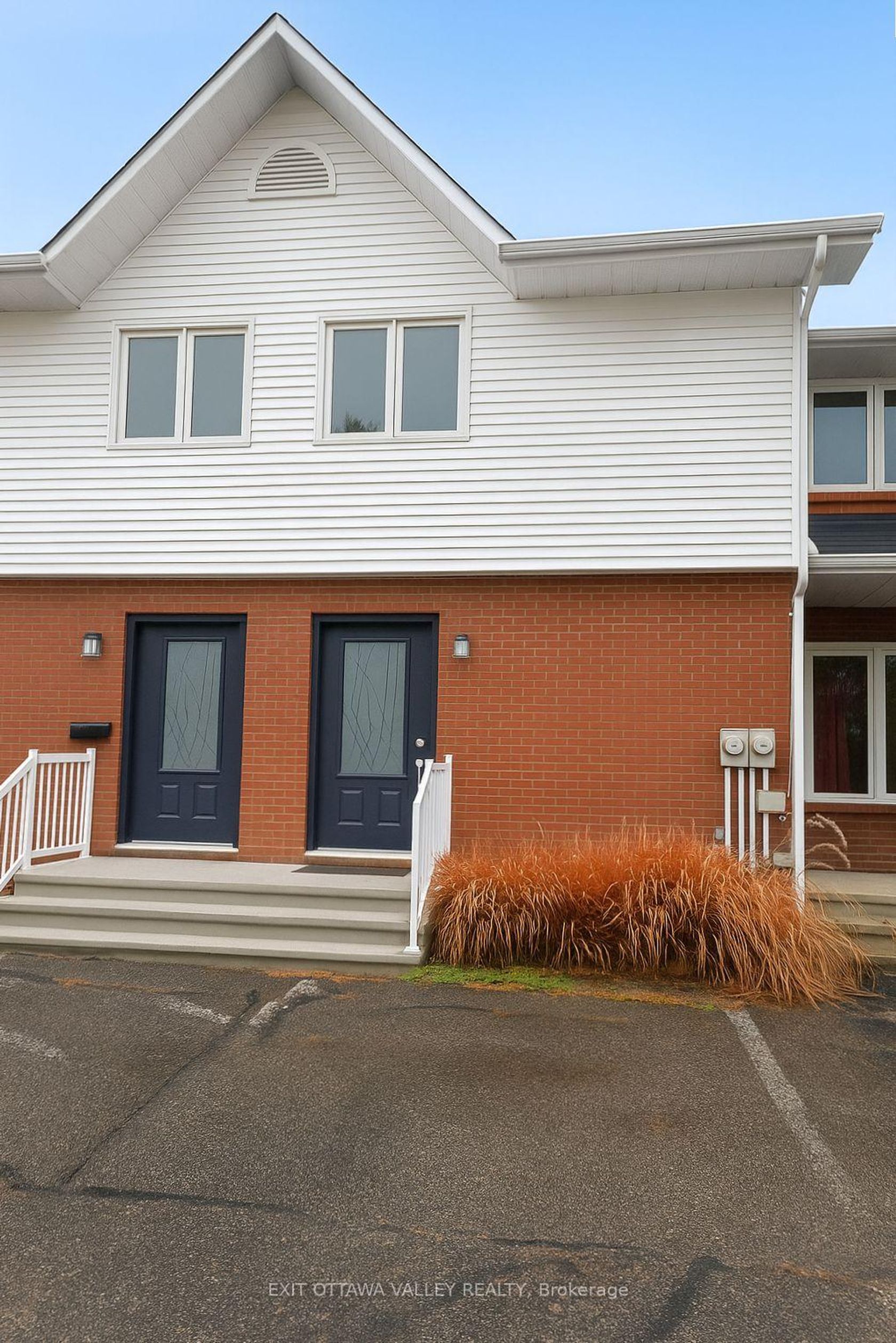 3 - 10 Charles Street, Arnprior 2