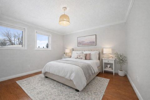 Photo 33 at 944 Raftsman Lane, Convent Glen, Orleans