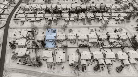 Photo 42 at 944 Raftsman Lane, Convent Glen, Orleans