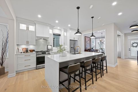 Photo 6 at 23 Pacing Walk, Goulbourn Twp From Franktown Rd/South To Rideau, Stittsville