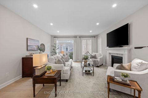 Photo 10 at 23 Pacing Walk, Goulbourn Twp From Franktown Rd/South To Rideau, Stittsville