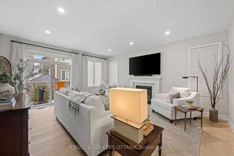 Photo 11 at 23 Pacing Walk, Goulbourn Twp From Franktown Rd/South To Rideau, Stittsville