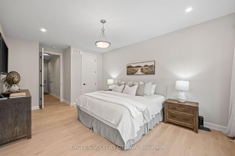 Photo 19 at 23 Pacing Walk, Goulbourn Twp From Franktown Rd/South To Rideau, Stittsville