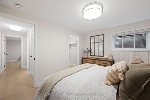 Photo 29 at 23 Pacing Walk, Goulbourn Twp From Franktown Rd/South To Rideau, Stittsville