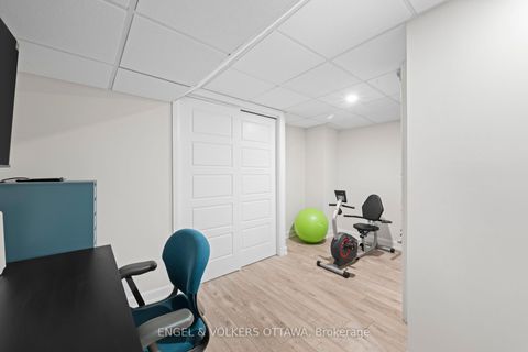 Photo 37 at 23 Pacing Walk, Goulbourn Twp From Franktown Rd/South To Rideau, Stittsville