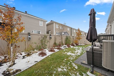 Photo 41 at 23 Pacing Walk, Goulbourn Twp From Franktown Rd/South To Rideau, Stittsville