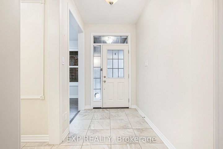 Photo 3 at 186 Lamprey Street, Nepean (Half Moon Bay), Ottawa
