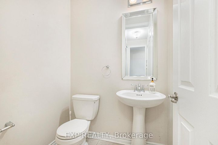 Photo 6 at 186 Lamprey Street, Nepean (Half Moon Bay), Ottawa