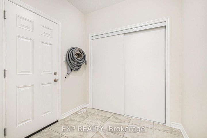 Photo 9 at 186 Lamprey Street, Nepean (Half Moon Bay), Ottawa