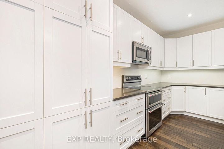 Photo 14 at 186 Lamprey Street, Nepean (Half Moon Bay), Ottawa