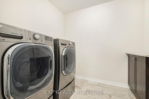 Photo 16 at 186 Lamprey Street, Nepean (Half Moon Bay), Ottawa