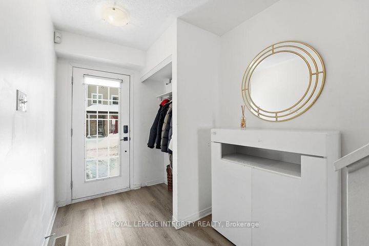 Photo 2 at 404 Sadar Private, Nepean (Cedargrove/Fraserdale), Ottawa