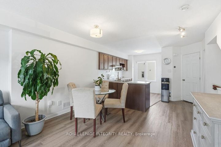 Photo 7 at 404 Sadar Private, Nepean (Cedargrove/Fraserdale), Ottawa