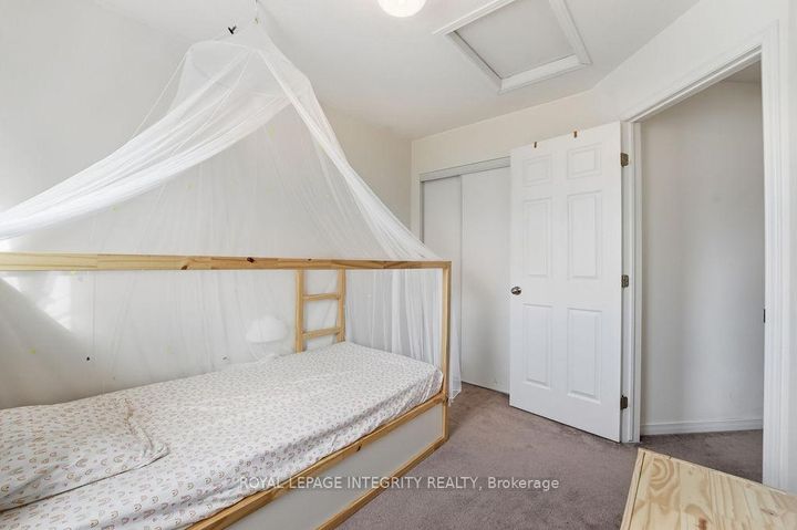 Photo 24 at 404 Sadar Private, Nepean (Cedargrove/Fraserdale), Ottawa