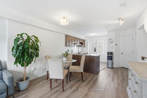 Photo 7 at 404 Sadar Private, Nepean (Cedargrove/Fraserdale), Ottawa