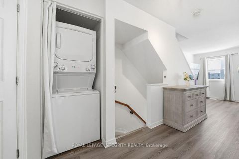 Photo 28 at 404 Sadar Private, Nepean (Cedargrove/Fraserdale), Ottawa