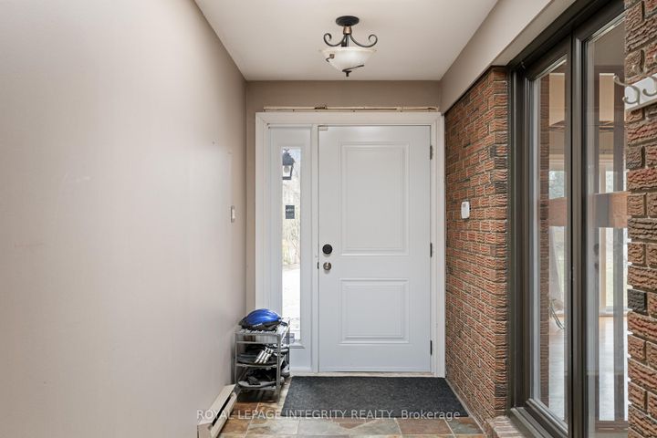 Photo 3 at 2061 Prince Of Wales Drive, Nepean (Rideau Heights/Rideau River), Ottawa