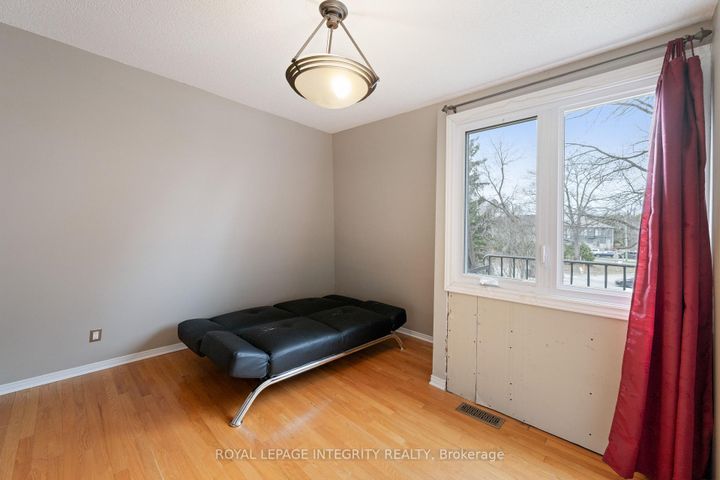 Photo 13 at 2061 Prince Of Wales Drive, Nepean (Rideau Heights/Rideau River), Ottawa