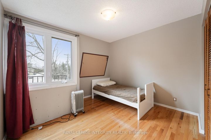 Photo 14 at 2061 Prince Of Wales Drive, Nepean (Rideau Heights/Rideau River), Ottawa