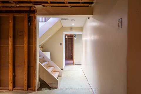 Photo 16 at 2061 Prince Of Wales Drive, Nepean (Rideau Heights/Rideau River), Ottawa
