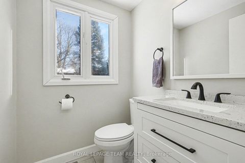 Photo 10 at 19 Chanonhouse Drive, Richmond, Stittsville