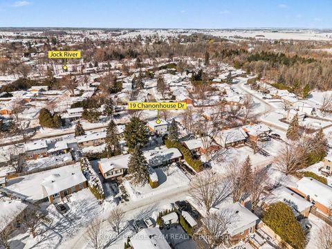 Photo 23 at 19 Chanonhouse Drive, Richmond, Stittsville