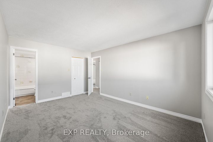 Photo 21 at 32 Peacock Crescent, Nepean (Cedargrove/Fraserdale), Ottawa