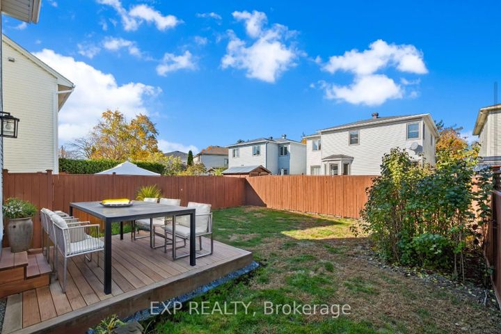 Photo 29 at 32 Peacock Crescent, Nepean (Cedargrove/Fraserdale), Ottawa