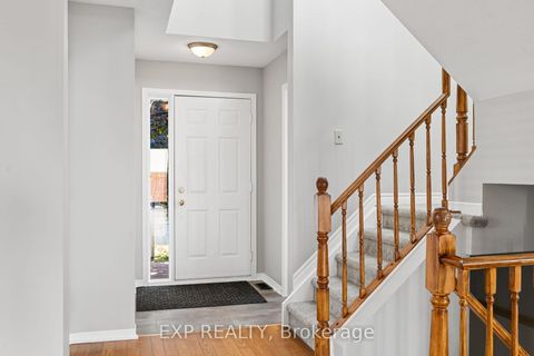 Photo 2 at 32 Peacock Crescent, Nepean (Cedargrove/Fraserdale), Ottawa