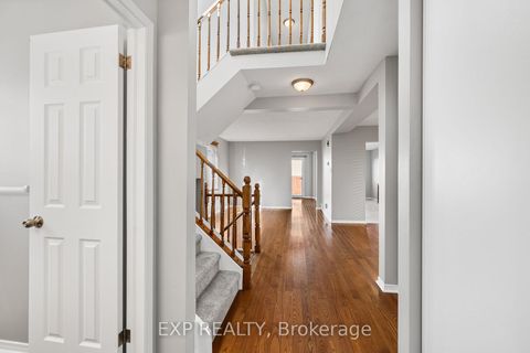 Photo 3 at 32 Peacock Crescent, Nepean (Cedargrove/Fraserdale), Ottawa