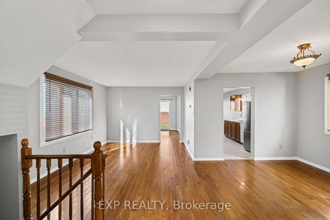 Photo 5 at 32 Peacock Crescent, Nepean (Cedargrove/Fraserdale), Ottawa