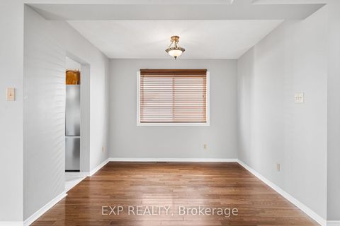 Photo 16 at 32 Peacock Crescent, Nepean (Cedargrove/Fraserdale), Ottawa