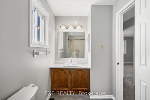 Photo 18 at 32 Peacock Crescent, Nepean (Cedargrove/Fraserdale), Ottawa