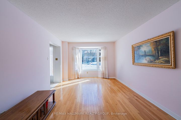 Photo 10 at 52 Thare Crescent, Nepean (Knollsbrook), Ottawa