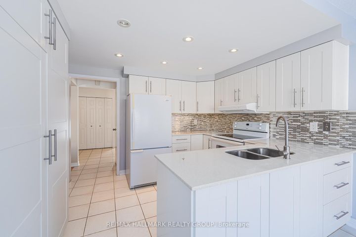 Photo 20 at 52 Thare Crescent, Nepean (Knollsbrook), Ottawa