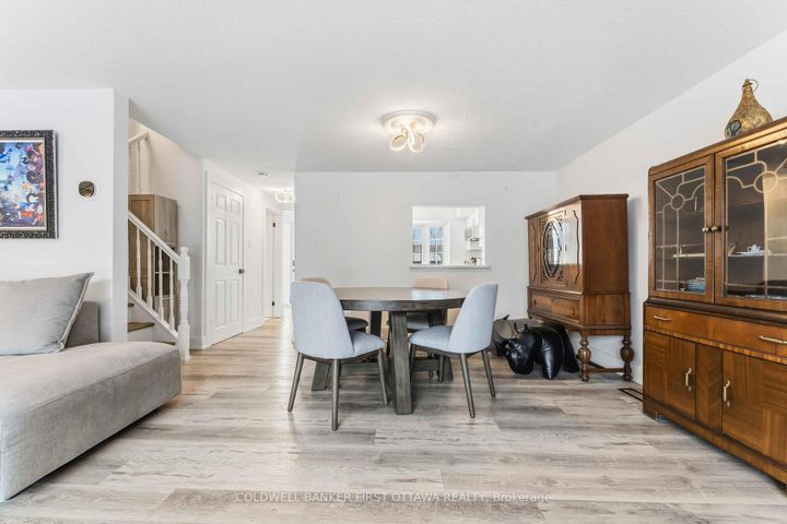 Photo 8 at 33 Monterey Drive, Nepean (Leslie Park), Ottawa