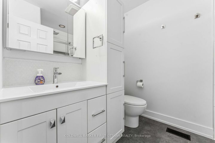 Photo 18 at 33 Monterey Drive, Nepean (Leslie Park), Ottawa