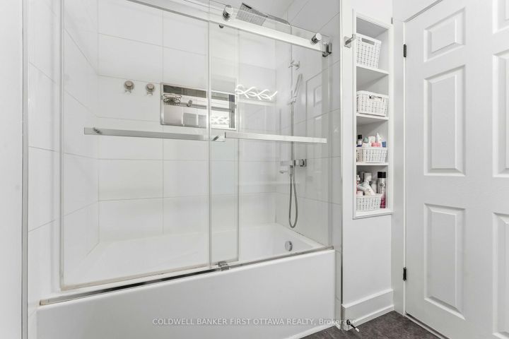 Photo 19 at 33 Monterey Drive, Nepean (Leslie Park), Ottawa