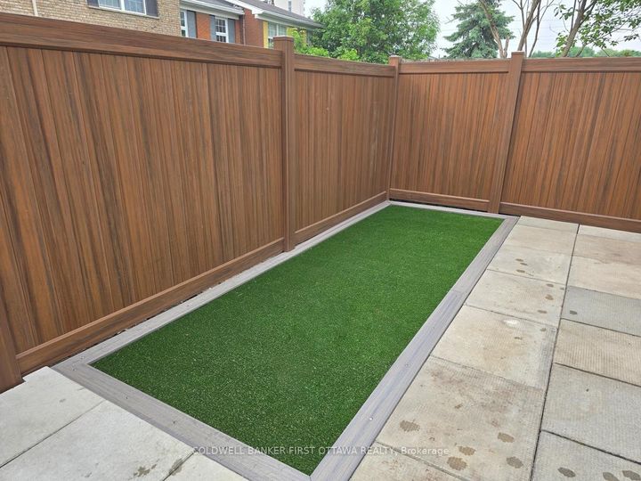 Photo 25 at 33 Monterey Drive, Nepean (Leslie Park), Ottawa