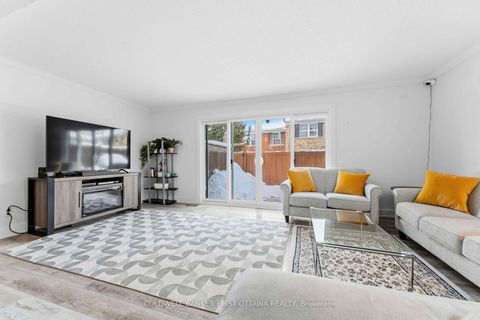Photo 9 at 33 Monterey Drive, Nepean (Leslie Park), Ottawa