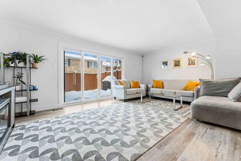 Photo 10 at 33 Monterey Drive, Nepean (Leslie Park), Ottawa