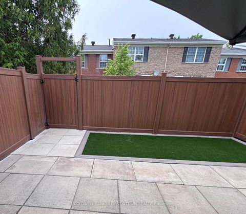 Photo 26 at 33 Monterey Drive, Nepean (Leslie Park), Ottawa