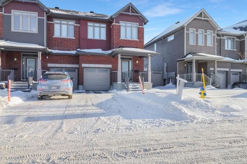 Photo 2 at 333 Tulum Crescent, Emerald Meadows/Trailwest, Kanata