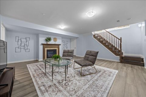 Photo 32 at 333 Tulum Crescent, Emerald Meadows/Trailwest, Kanata