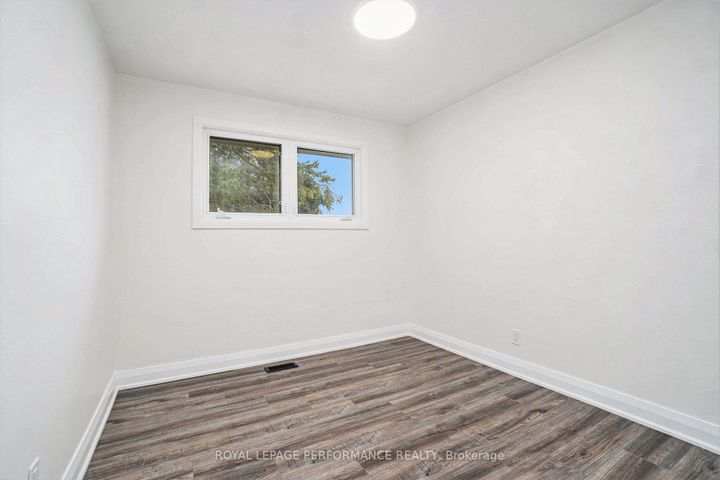 Photo 11 at 26 Majestic Drive, Nepean (Manordale), Ottawa