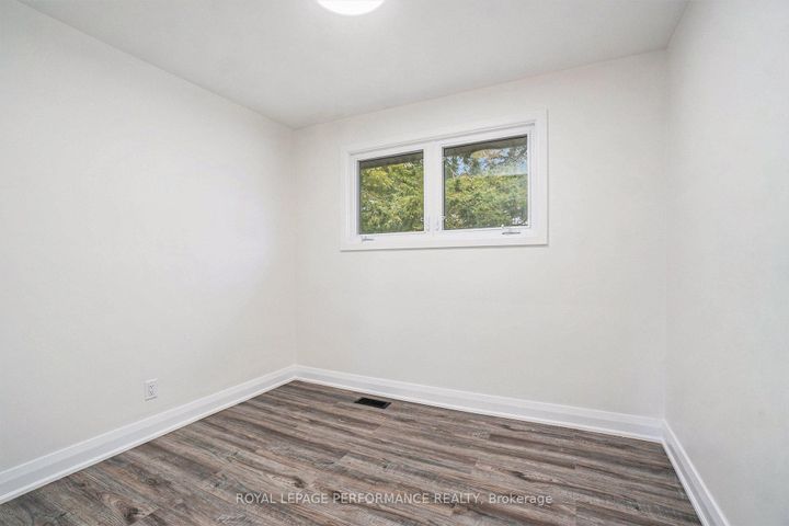 Photo 13 at 26 Majestic Drive, Nepean (Manordale), Ottawa